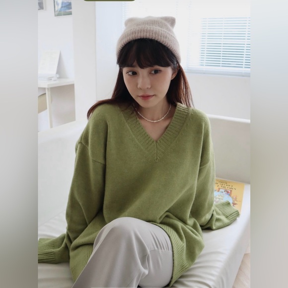 Made in Korea Wool Sweater Green Oversized Unisex - Picture 1 of 5